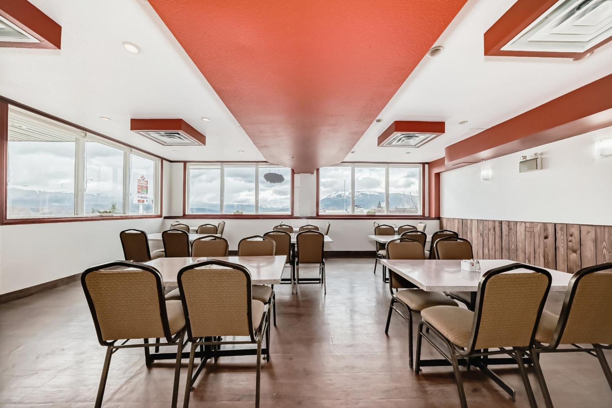 Grande Cache Inn & Suites Ngoại thất bức ảnh