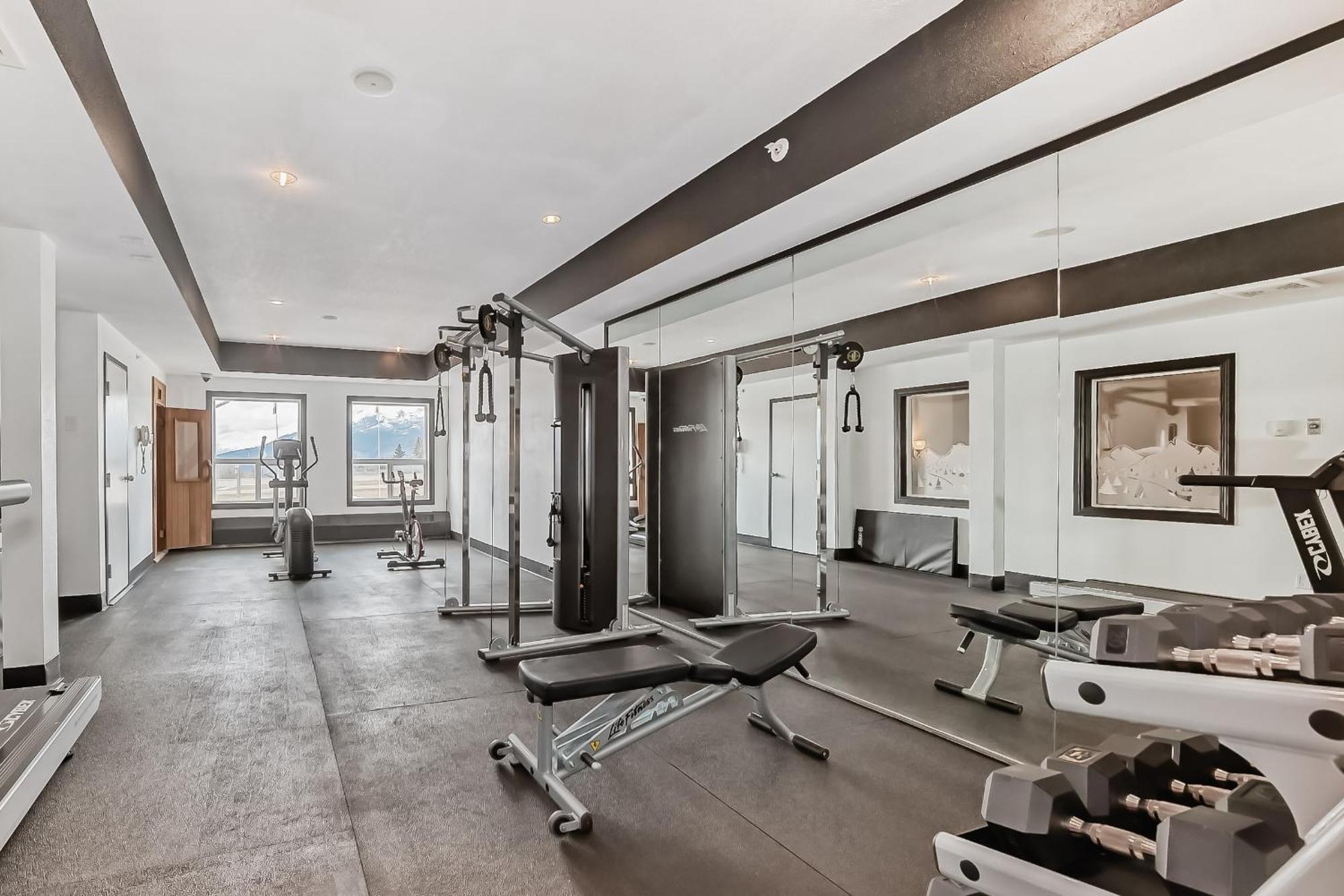 Grande Cache Inn & Suites Ngoại thất bức ảnh