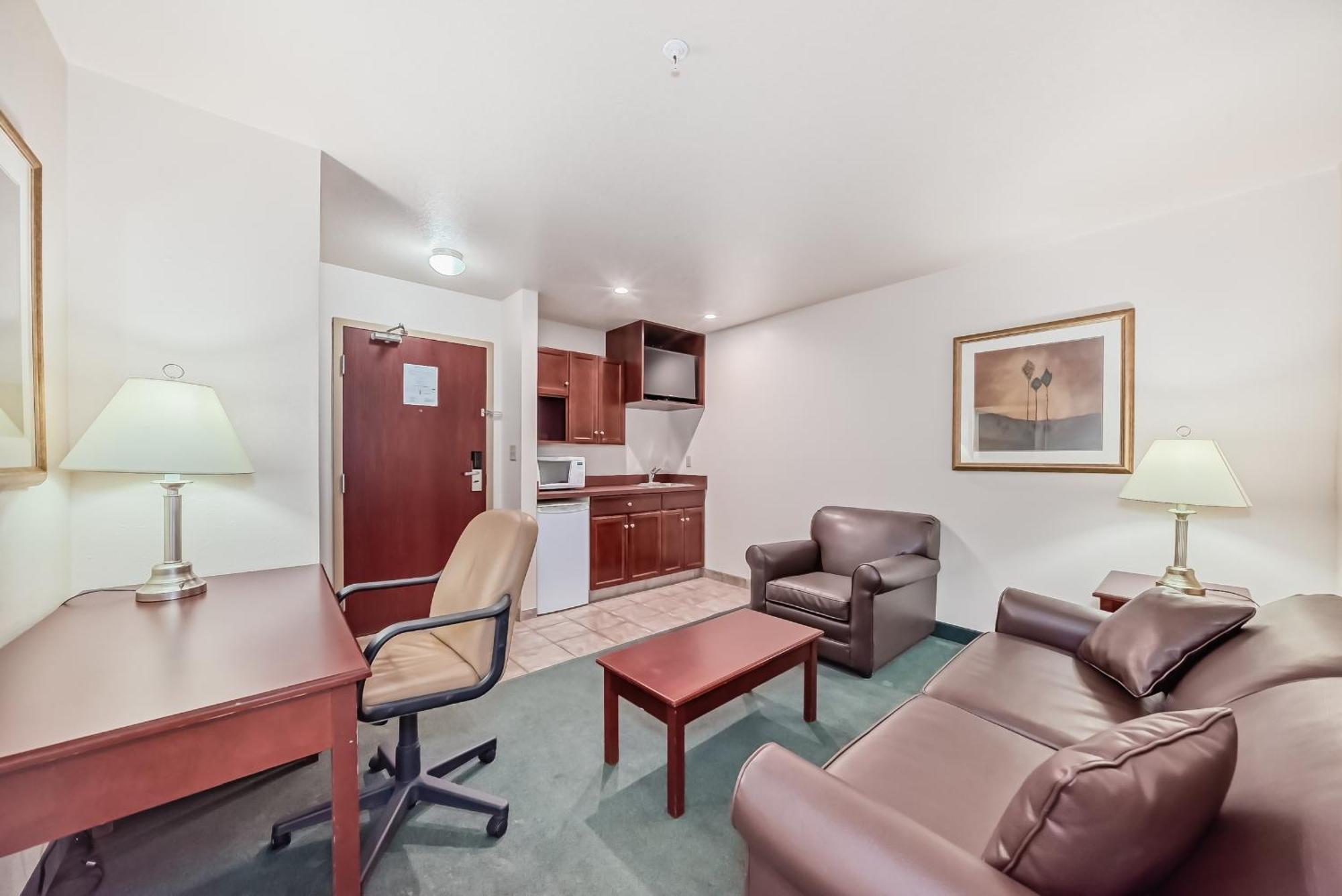 Grande Cache Inn & Suites Ngoại thất bức ảnh