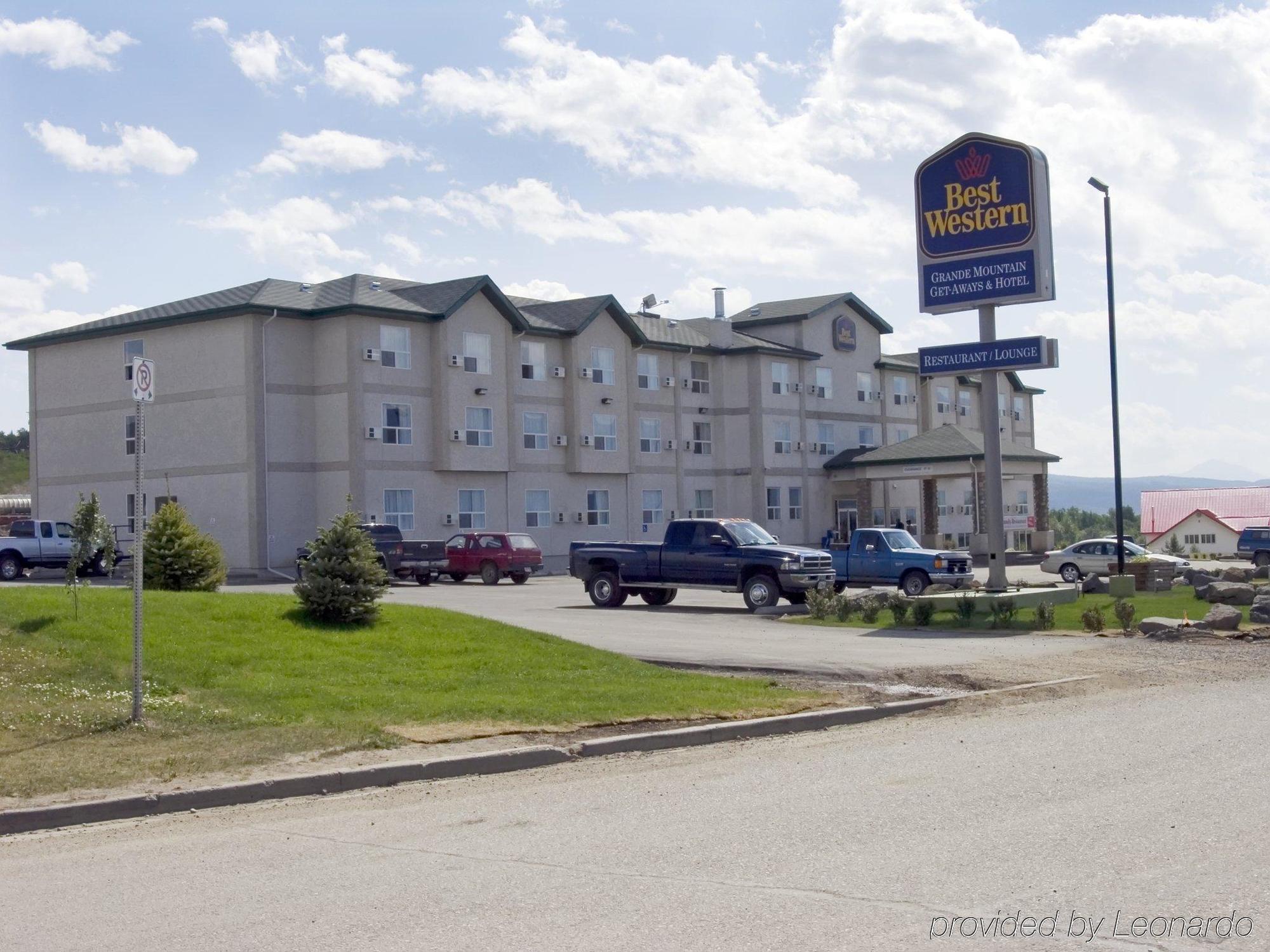 Grande Cache Inn & Suites Ngoại thất bức ảnh