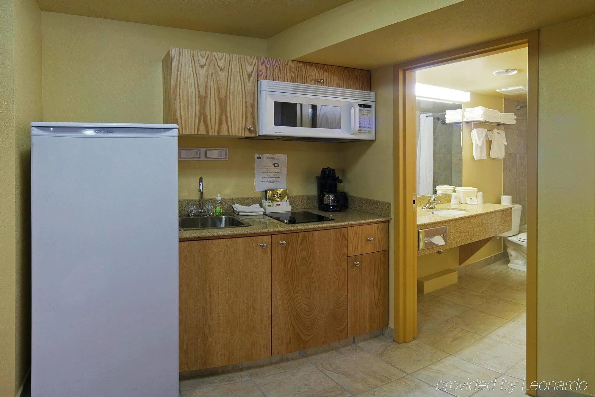 Grande Cache Inn & Suites Phòng bức ảnh